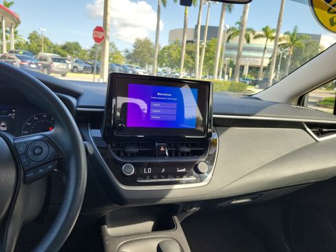 Used 2025 Toyota Corolla LE w/ Convenience Package FWD image 18