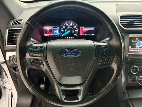 Used 2016 Ford Explorer XLT w/ Equipment Group 202A image 42