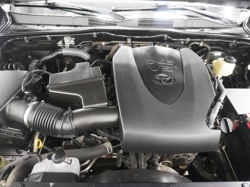 Used 2016 Toyota Tacoma SR5 w/ Towing Package AWD/4WD image 24