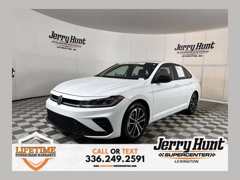 Used 2025 Volkswagen Jetta Sport FWD image 1
