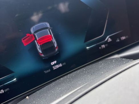 Used 2023 BMW i4 eDrive35 w/ Premium Package RWD image 7