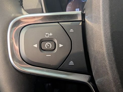 New 2026 Volvo XC40 B5 Ultra w/ Climate Package image 17