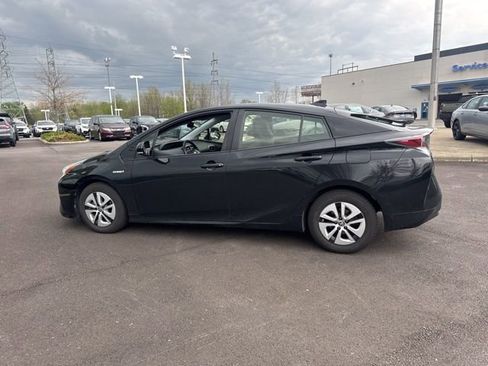 Used 2016 Toyota Prius Three w/ Advanced Technology Package image 14