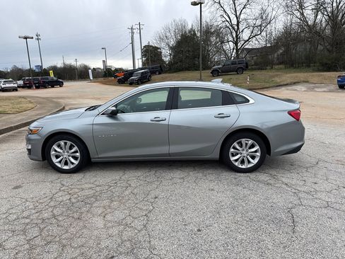 Used 2025 Chevrolet Malibu LT image 8