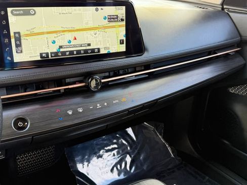 Certified 2024 Nissan Ariya FWD image 18
