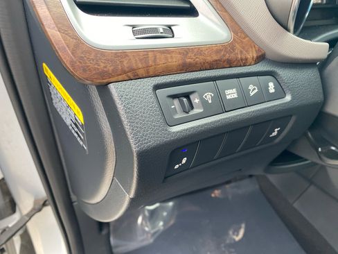 Used 2018 Hyundai Santa Fe SE w/ SE Premium Package 02 image 19