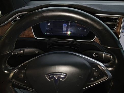 Used 2017 Tesla Model X 75D image 31