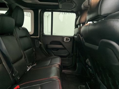 Used 2022 Jeep Wrangler Unlimited Rubicon w/ Cold Weather Group image 28