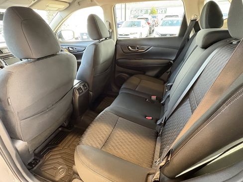 Used 2018 Nissan Rogue SV image 25