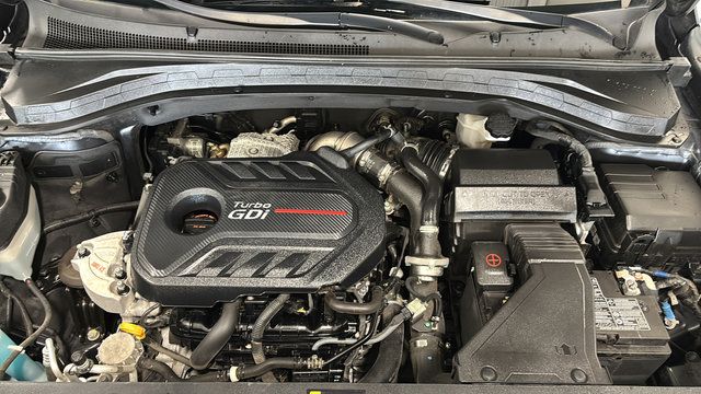 Used 2020 Hyundai Santa Fe Limited AWD/4WD image 28