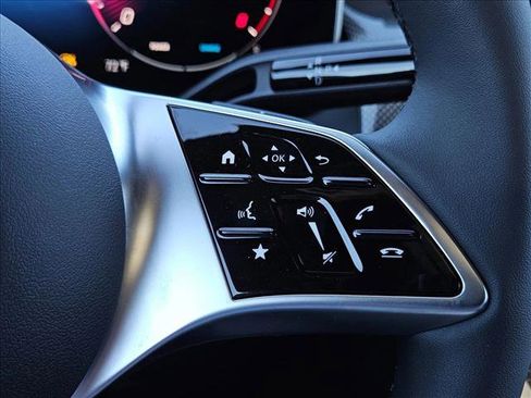 New 2026 Mercedes-Benz GLC 300 image 13