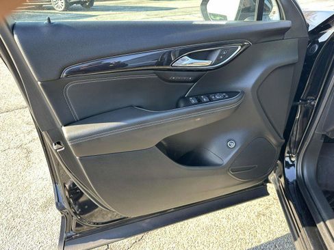 Used 2023 Buick Envision Essence image 16