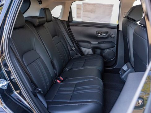 New 2026 Honda HR-V EX-L image 14