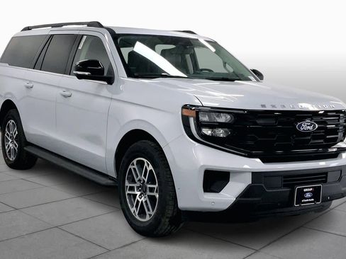 New 2025 Ford Expedition Max Active image 3
