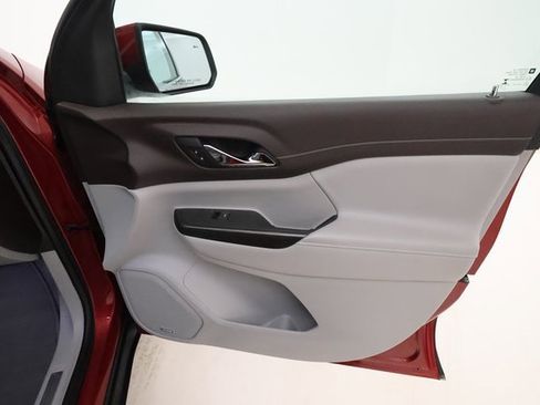 Used 2020 GMC Acadia SLT image 24