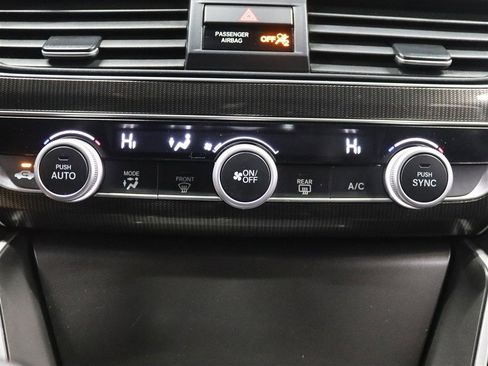 Used 2018 Honda Accord Sport image 29
