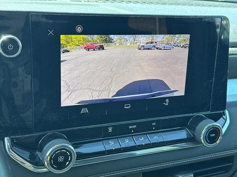 Used 2023 Chevrolet Colorado LT RWD image 27