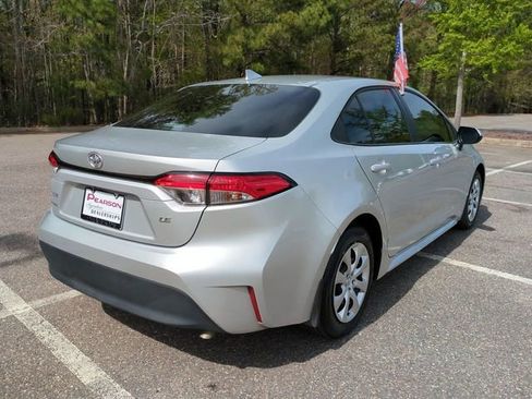 Used 2026 Toyota Corolla LE image 4