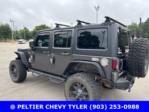 Used 2017 Jeep Wrangler Unlimited Sport w/ Connectivity Group AWD/4WD image 5