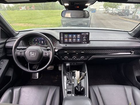 Used 2023 Honda Accord Sport image 19