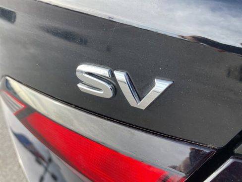 Used 2021 Nissan Versa SV image 10