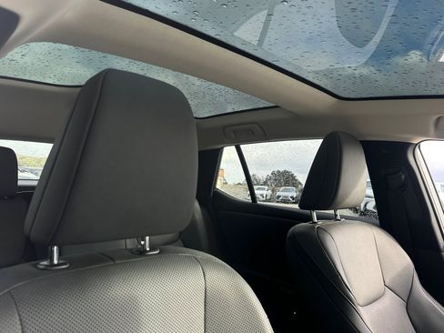 Used 2023 Lexus RZ 450e Premium image 23