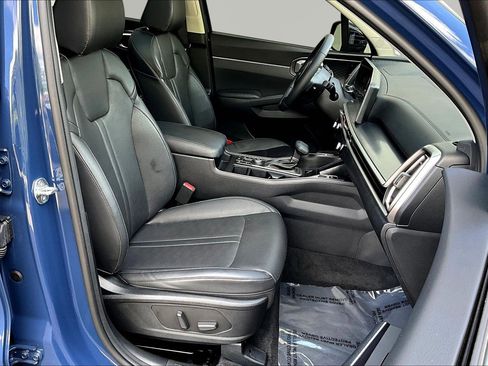 Certified 2024 Kia Sorento EX w/ Panoramic Sunroof Package FWD image 31