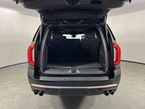 Used 2024 GMC Yukon Denali w/ Denali Reserve Package image 27