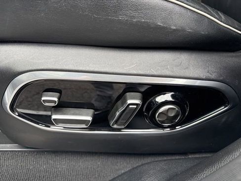 Used 2023 Jeep Grand Cherokee L Summit w/ Advanced Protech Group IV image 18