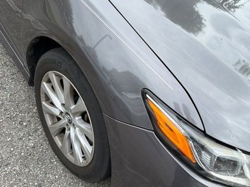 Used 2018 Toyota Camry LE FWD image 10