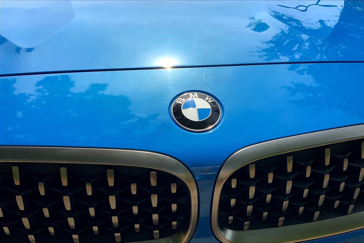 Used 2020 BMW Z4 M40i w/ Driving Assistance Package RWD image 25