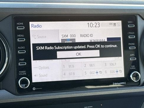 Used 2020 Toyota Tacoma TRD Off-Road w/ Technology Package image 19