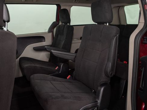 Used 2014 Dodge Grand Caravan SE w/ Quick Order Package 29E SE FWD image 8