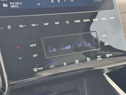 Used 2023 Hyundai Tucson Limited AWD/4WD image 5