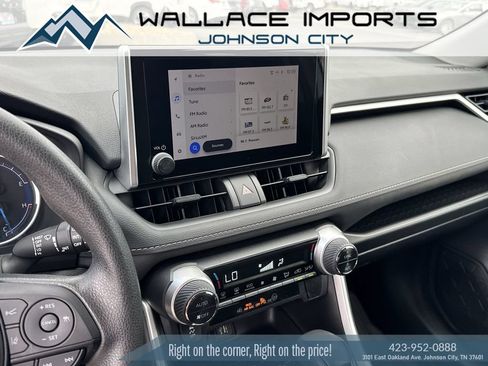 Used 2023 Toyota RAV4 XLE AWD/4WD image 21