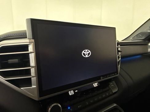 Used 2023 Toyota Tundra Platinum AWD/4WD image 18