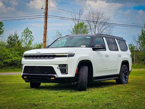 New 2026 Jeep Grand Wagoneer 4WD image 7