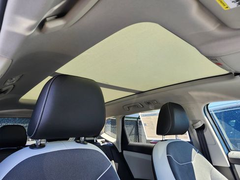 New 2026 Volkswagen Taos SE AWD/4WD image 14