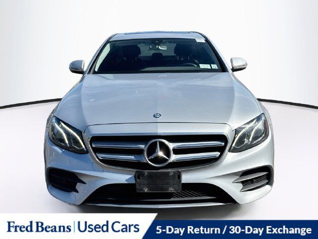 Used 2017 Mercedes-Benz E 300 4MATIC image 2
