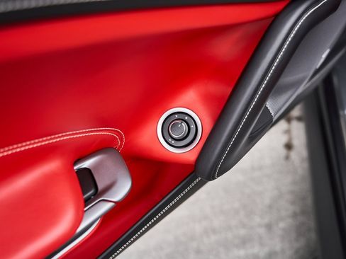 Used 2020 Ferrari GTC4Lusso T image 35