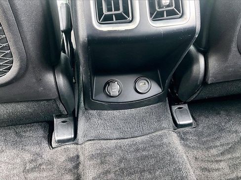 Certified 2022 Kia Sorento S w/ Panoramic Sunroof Package image 26