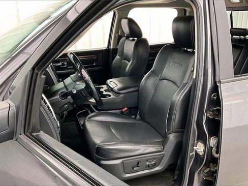 Used 2017 RAM 1500 Laramie image 8