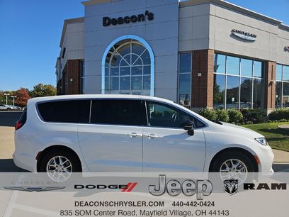 Certified 2026 Chrysler Pacifica Select