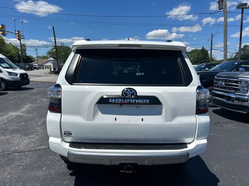 Used 2024 Toyota 4Runner TRD Off-Road Premium w/ Off Road Premium Plus Package AWD/4WD image 14
