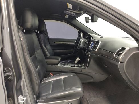 Used 2018 Jeep Grand Cherokee Limited image 21