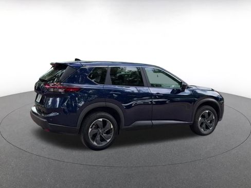 Used 2025 Nissan Rogue SV image 14
