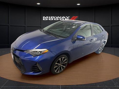 Used 2017 Toyota Corolla L FWD image 2