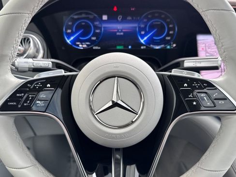 Certified 2023 Mercedes-Benz EQS 580 4MATIC SUV image 18