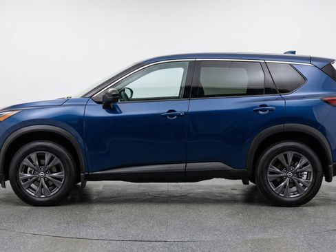 Used 2025 Nissan Rogue SV FWD image 5