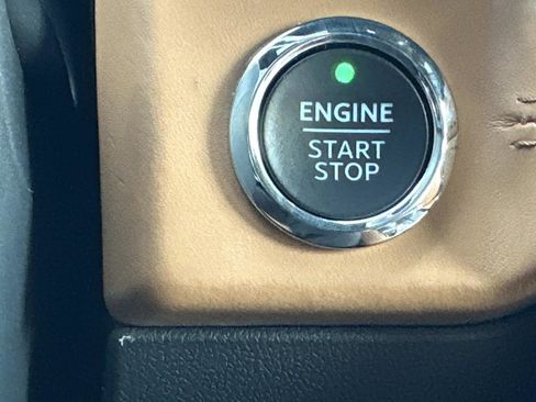 Certified 2024 Ford Expedition Max Platinum image 22